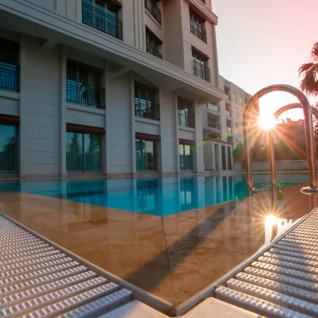 Leaf Port 3* Antalya