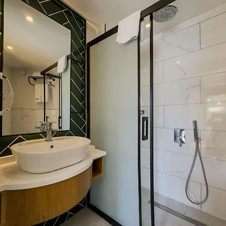 Leaf Port 3* أنطاليا