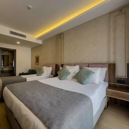 Leaf Port 3* Antalya