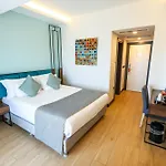 Leaf Port Hotel