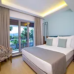 Leaf Port Hotel