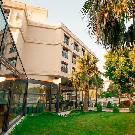 Hotel Leaf Port