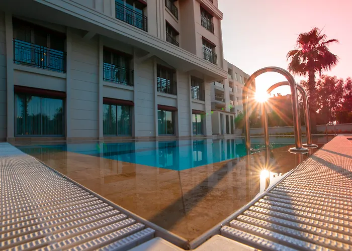 Leaf Port 3* Antalya