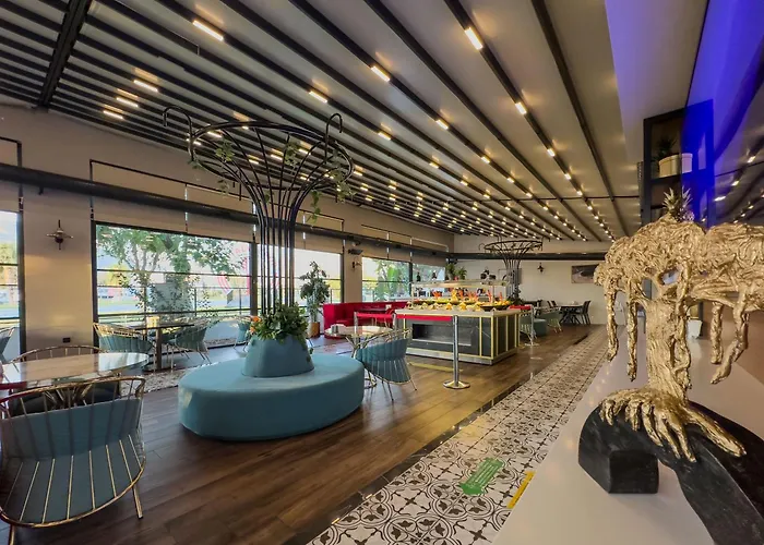 Hotell Leaf Port