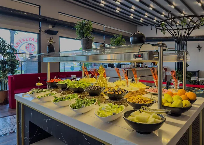 Leaf Port Hotell 3*