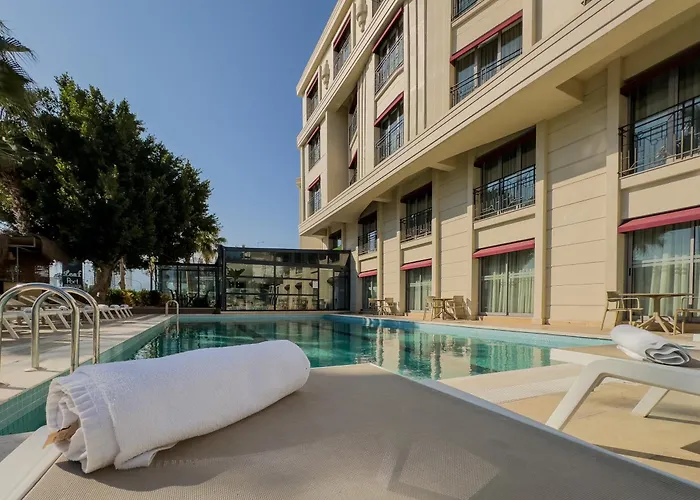 Hotell Leaf Port 3*
