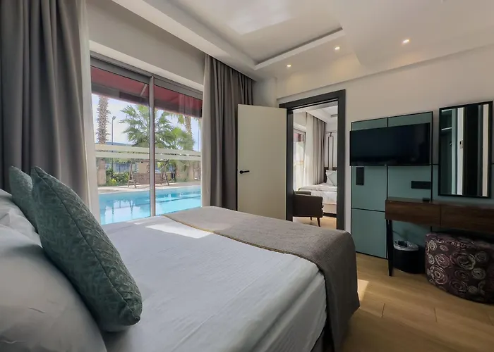 Leaf Port Hotell 3*