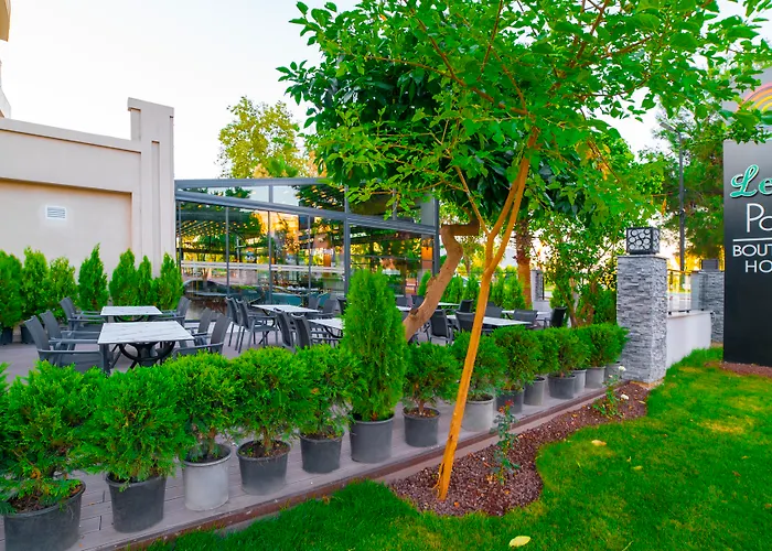 Hotel Leaf Port 3*